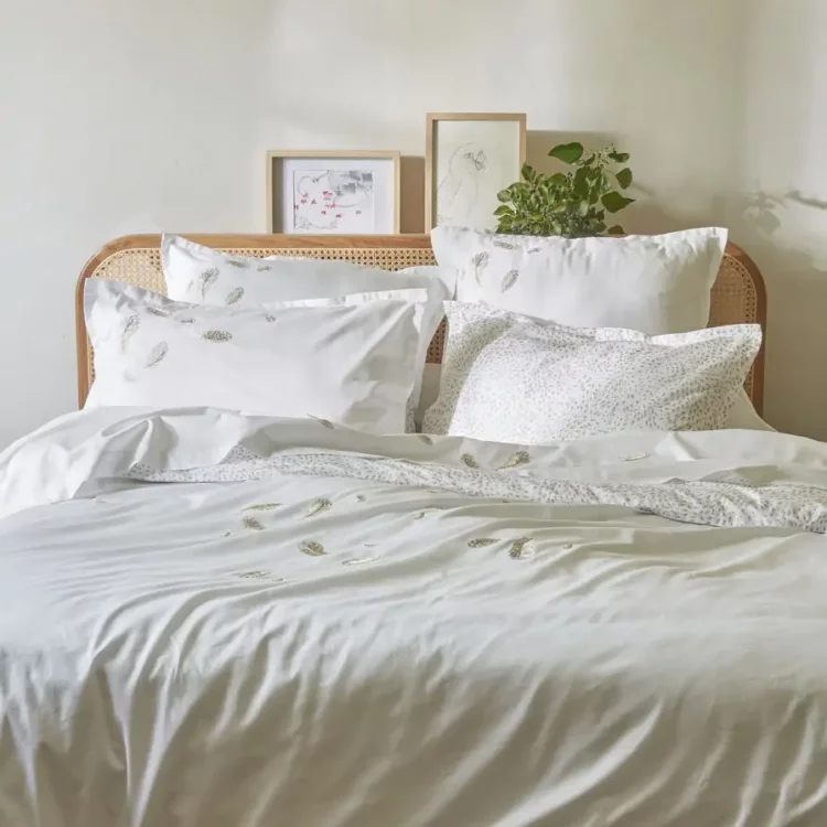une housse de couette en satin de coton