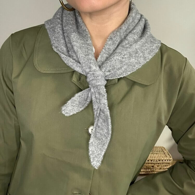 ECHARPE TRIANGLE (SCARF)