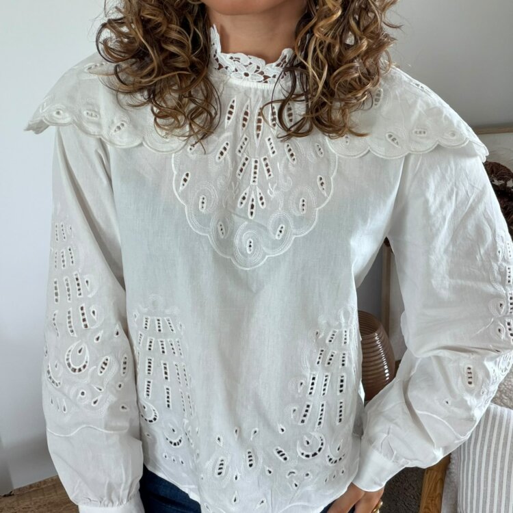 BLOUSE CARLINE